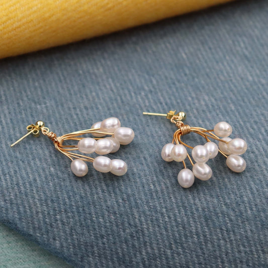 Genuine pearl stud earrings