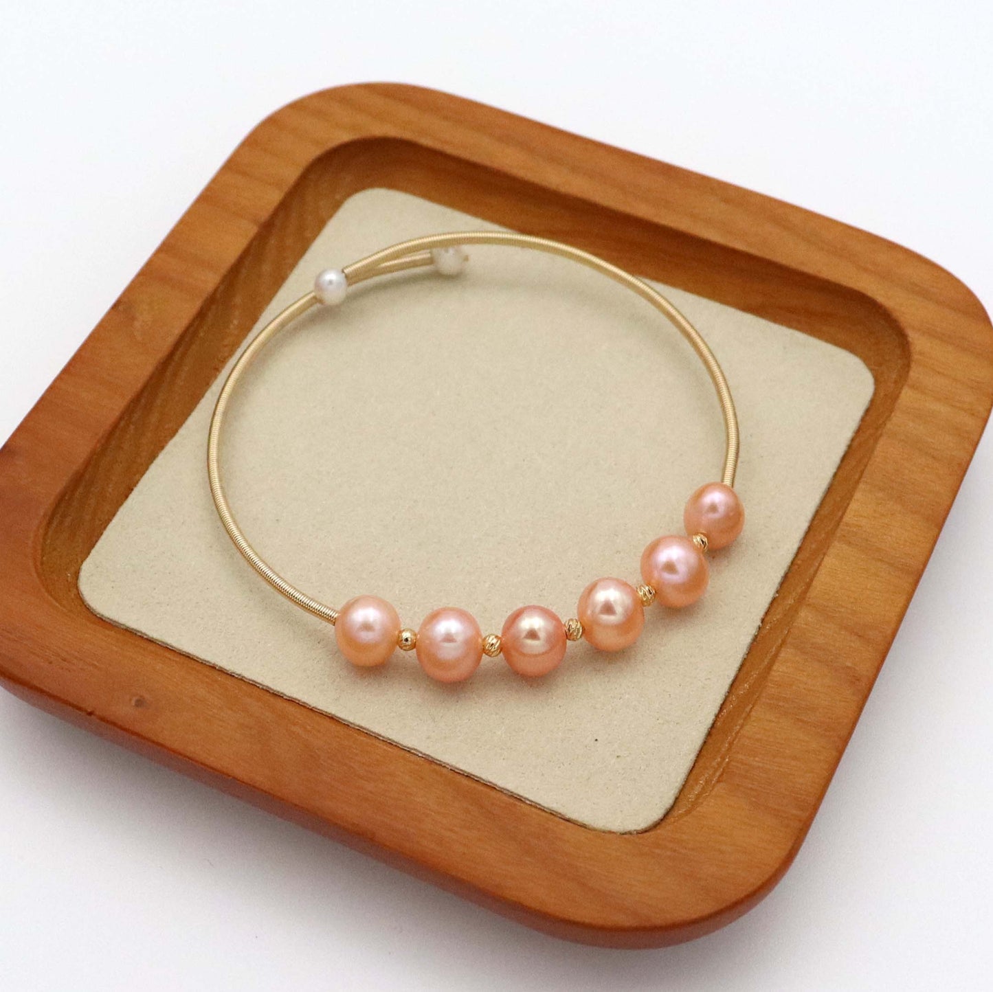 Pearl bracelet