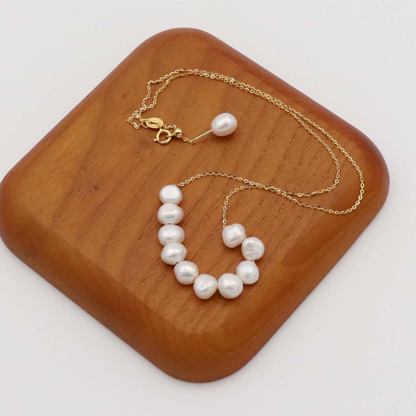 Pearl necklace / pendant