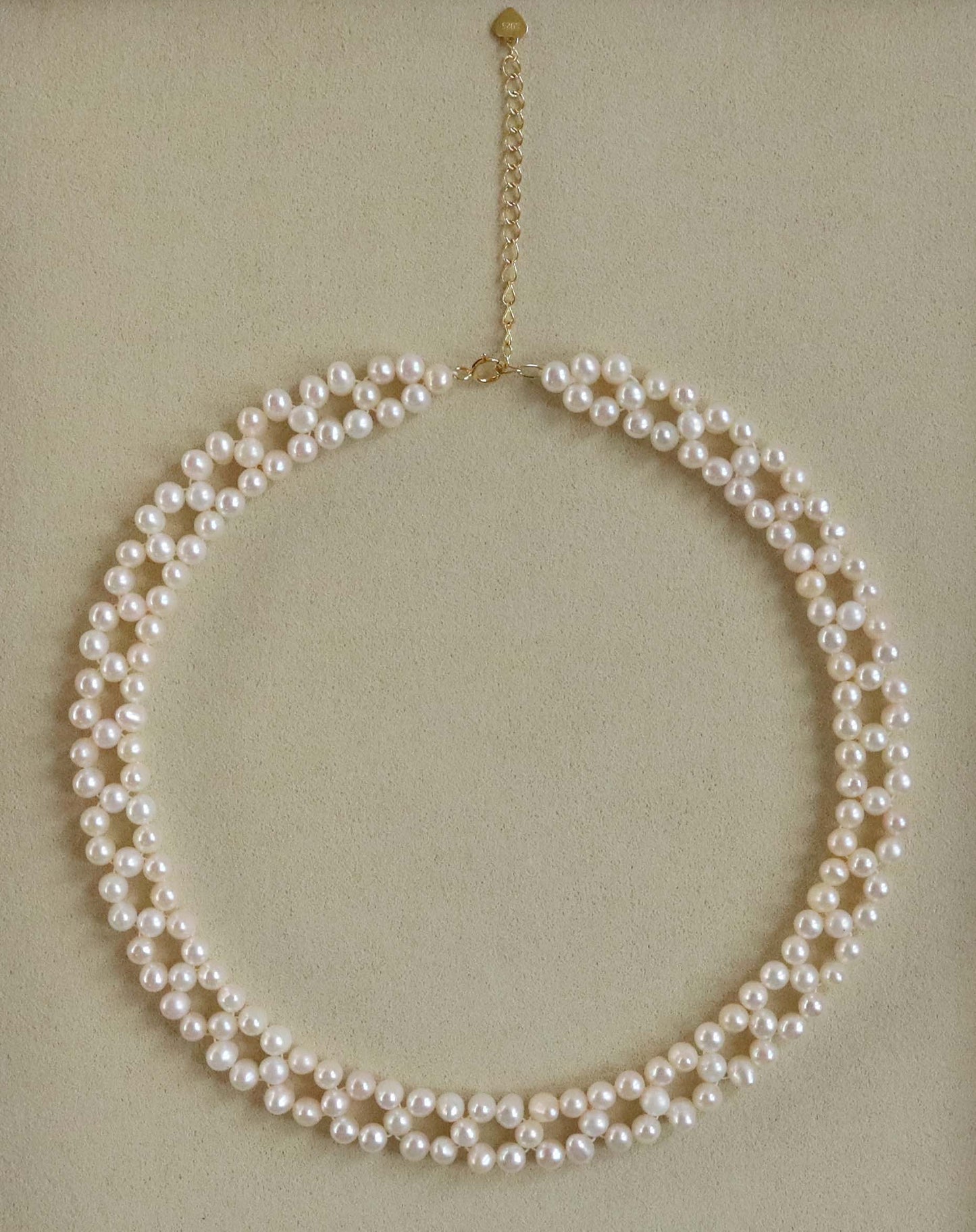 Luxury pearl choker necklace